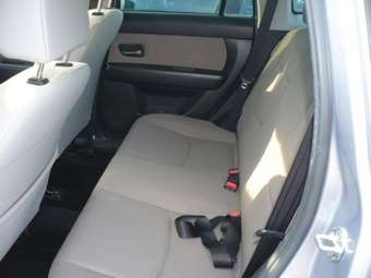 2004 Mazda Verisa Pictures