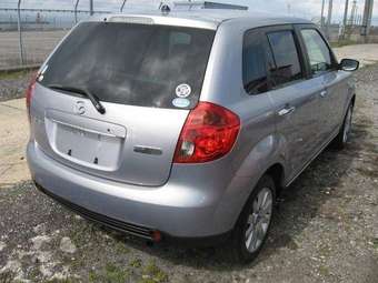 2004 Mazda Verisa Pictures