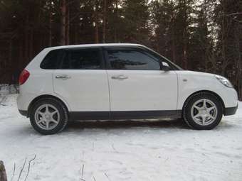 2004 Mazda Verisa