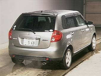 2004 Mazda Verisa Photos