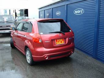 2004 Mazda Verisa Pictures