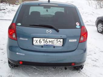 2004 Mazda Verisa Photos