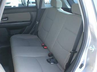 2004 Mazda Verisa Photos