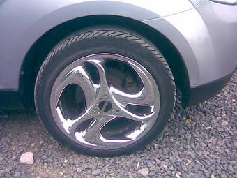 2004 Mazda Verisa Pictures
