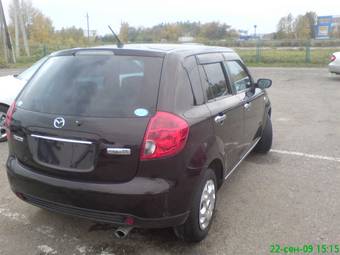 2004 Mazda Verisa Photos