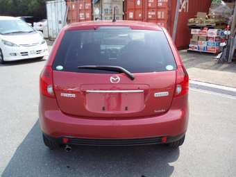 2005 Mazda Verisa Photos