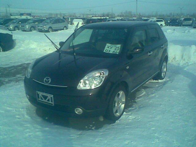 2005 Mazda Verisa