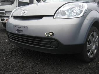 2005 Mazda Verisa Pictures