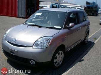 2005 Mazda Verisa Photos