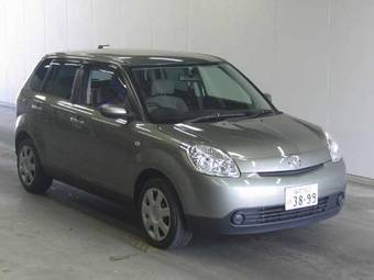 2005 Mazda Verisa Photos