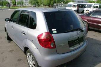 2005 Mazda Verisa Photos