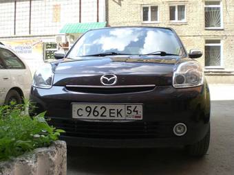 2005 Mazda Verisa Photos