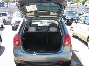 2005 Mazda Verisa Photos