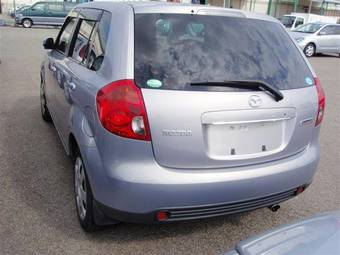 2006 Mazda Verisa Photos