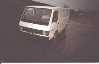 1991 Mercedes-Benz 100D