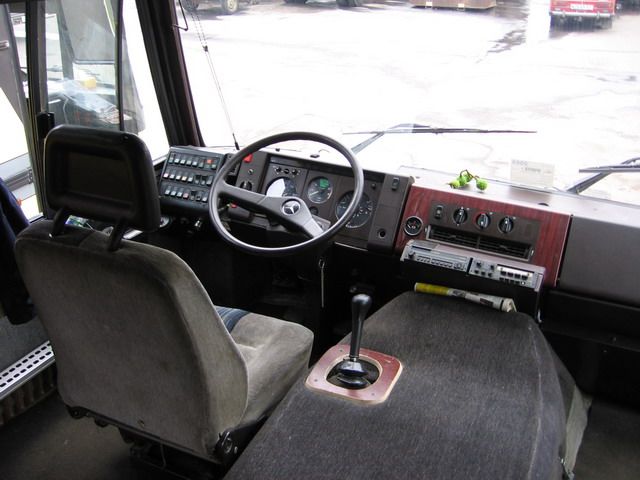 1987 Mercedes-Benz 1217