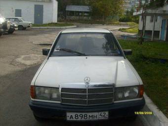 1983 Mercedes-Benz 190 Pictures