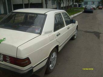 1983 Mercedes-Benz 190 Photos