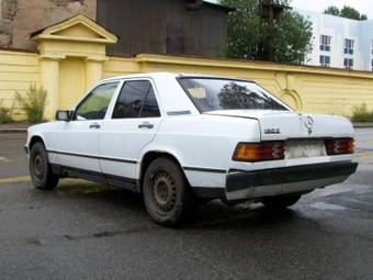 1986 Mercedes-Benz 190 Photos