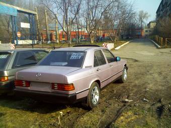 1988 Mercedes-Benz 190 Photos