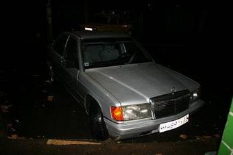 1988 Mercedes-Benz 190 Photos
