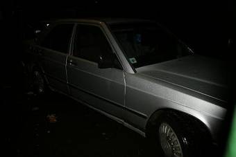 1988 Mercedes-Benz 190 Pictures