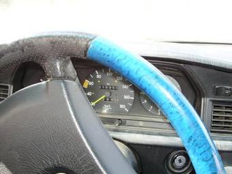 1989 Mercedes-Benz 190 Pictures