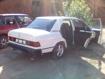1989 Mercedes-Benz 190 Pics
