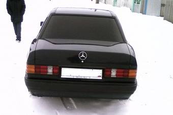 1990 Mercedes-Benz 190 Photos