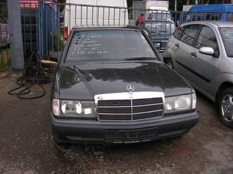 1992 Mercedes-Benz 190 Photos