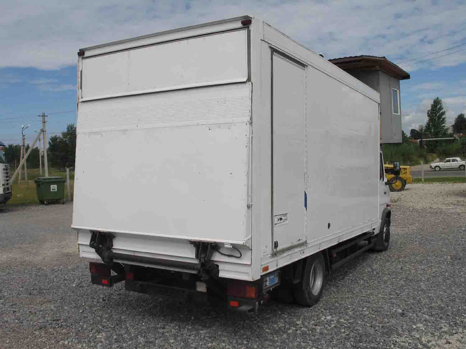 1994 Mercedes-Benz 814D