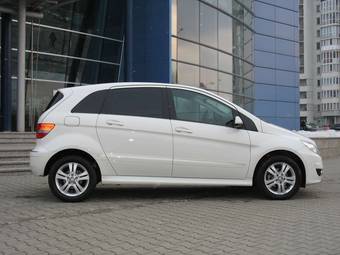 2010 Mercedes-Benz B-Class Photos
