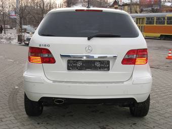 2010 Mercedes-Benz B-Class Pictures