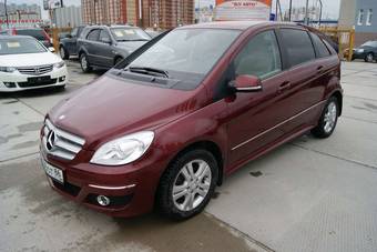 2010 Mercedes-Benz B-Class Pictures