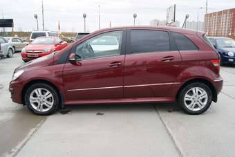 2010 Mercedes-Benz B-Class Images