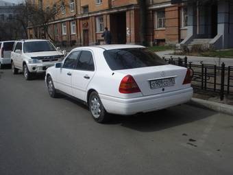 1994 Mercedes-Benz C-Class Pictures
