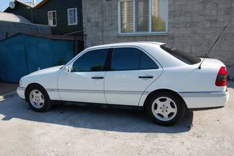 1995 Mercedes-Benz C-Class Pictures
