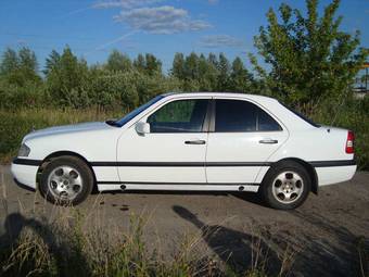 1995 Mercedes-Benz C-Class Pictures