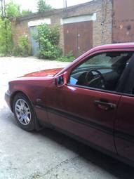 1996 Mercedes-Benz C-Class Pictures