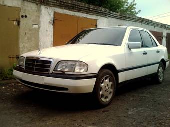 1996 Mercedes-Benz C-Class Pics