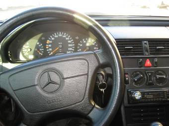 1997 Mercedes-Benz C-Class Pics