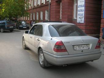 1997 Mercedes-Benz C-Class Pictures