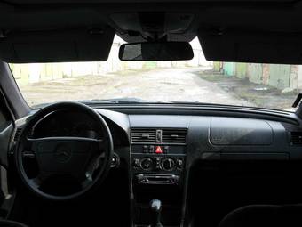1998 Mercedes-Benz C-Class Pictures