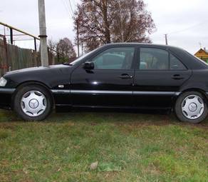 1998 Mercedes-Benz C-Class Pictures