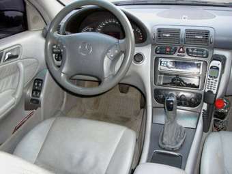 2000 Mercedes-Benz C-Class Images