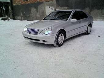 2000 Mercedes-Benz C-Class Pictures