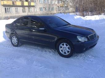 2000 Mercedes-Benz C-Class Pictures