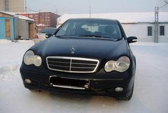 2000 Mercedes-Benz C-Class Pictures
