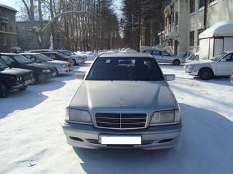 2000 Mercedes-Benz C-Class Pics