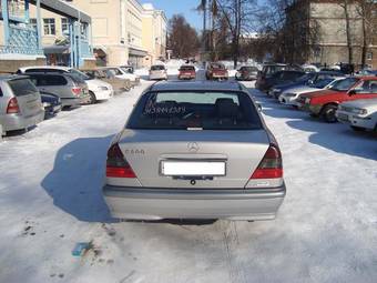 2000 Mercedes-Benz C-Class Pictures